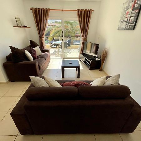 Appartement 109 Queens Gardens, Paphos Extérieur photo