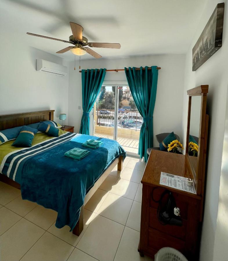 Appartement 109 Queens Gardens, Paphos Extérieur photo