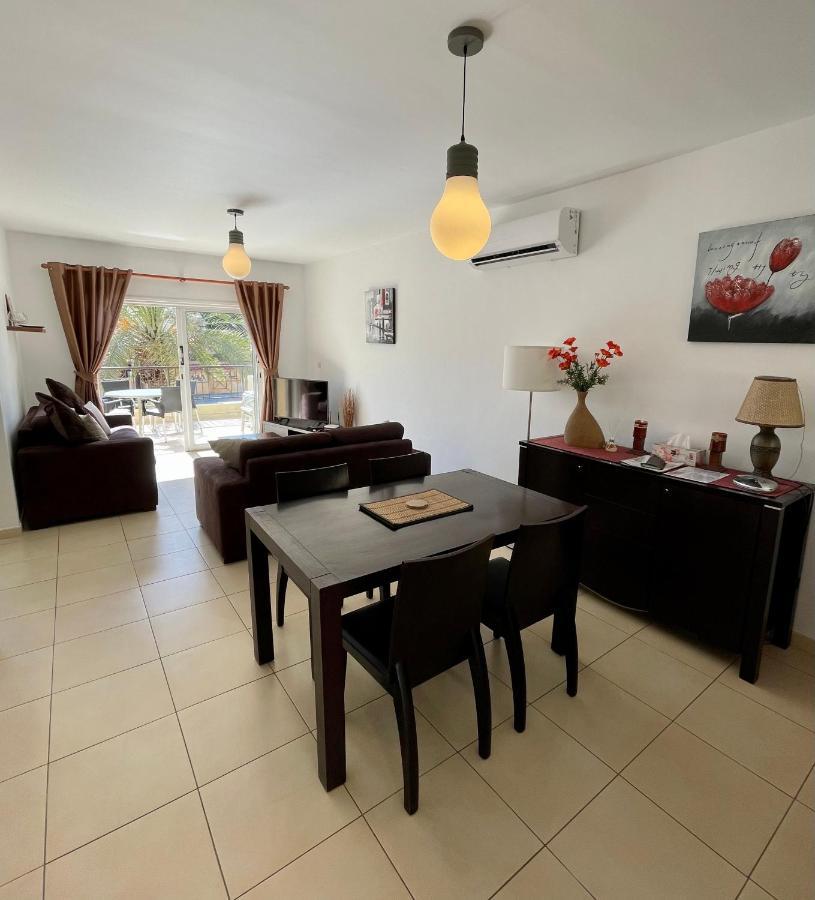 Appartement 109 Queens Gardens, Paphos Extérieur photo